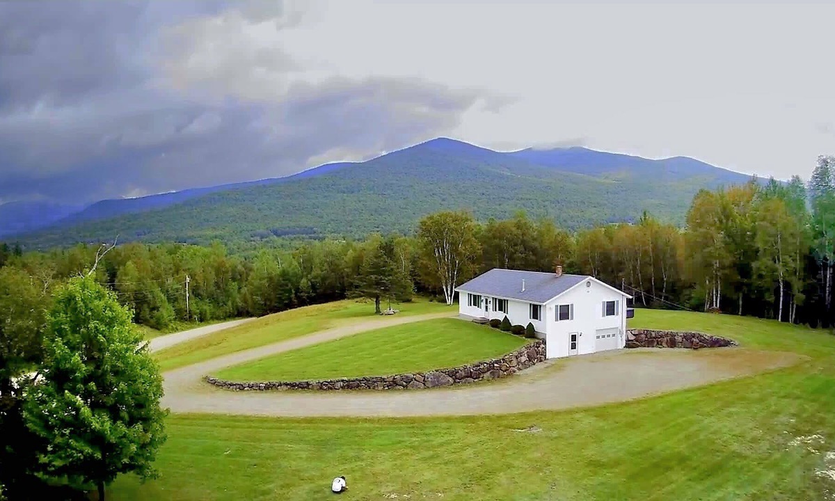 Jefferson House | Santas Village, Hiking, Golfing, Sleeps 8, Hot tub, Game Room, Tesla Charger LV2