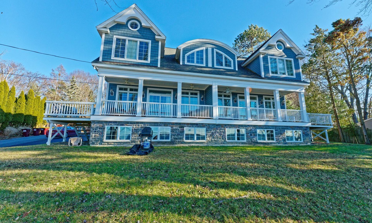 Saratoga Springs House | Saratoga Lake #1 - Spacious and Modern Townhome