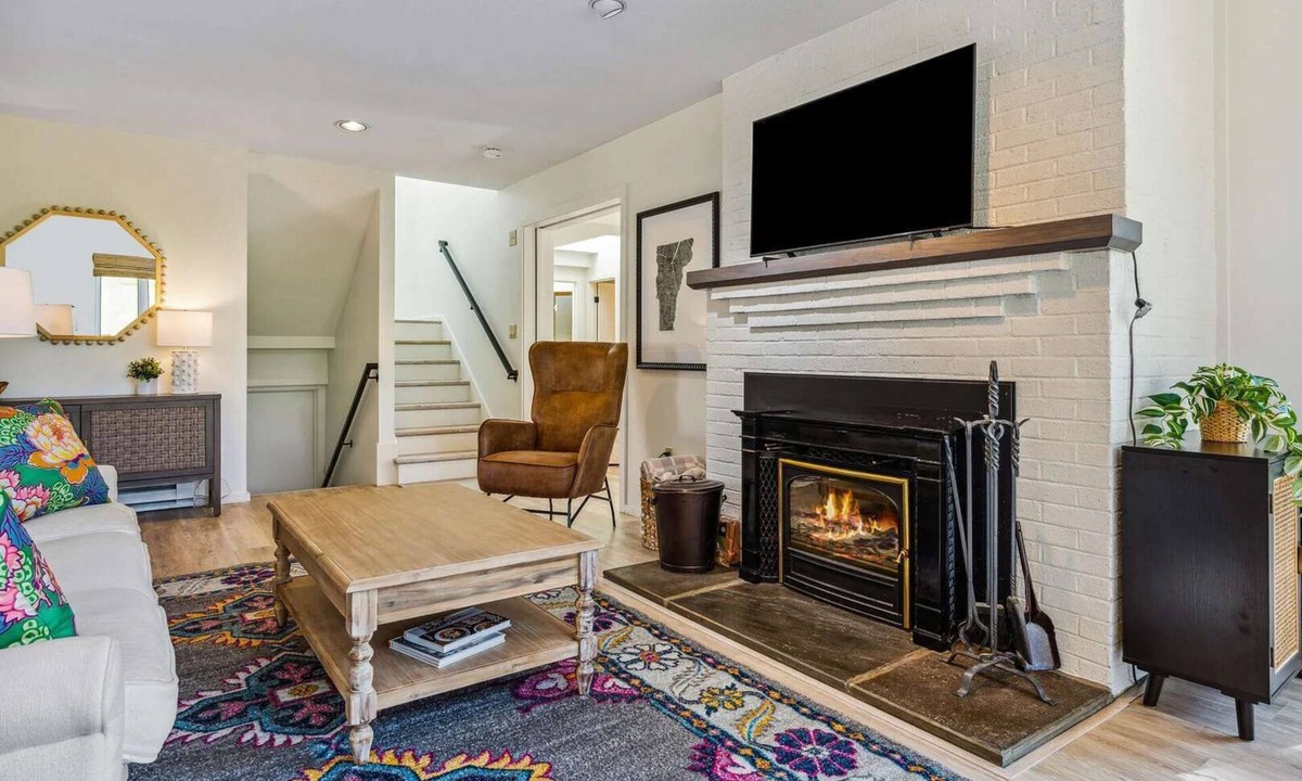 Quechee Condo | Sauna Condo with Golf Views, Coach Road