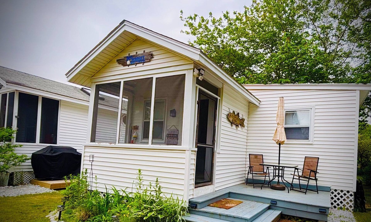 Scarborough Cottage | Sea Bisquit Cottage by the Ocean
