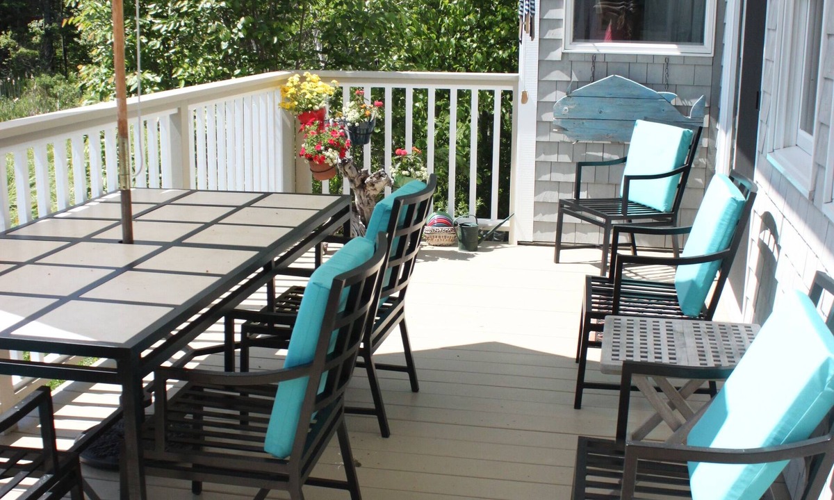 Tremont House | Sea Breezes elegant oceanfront cottage
