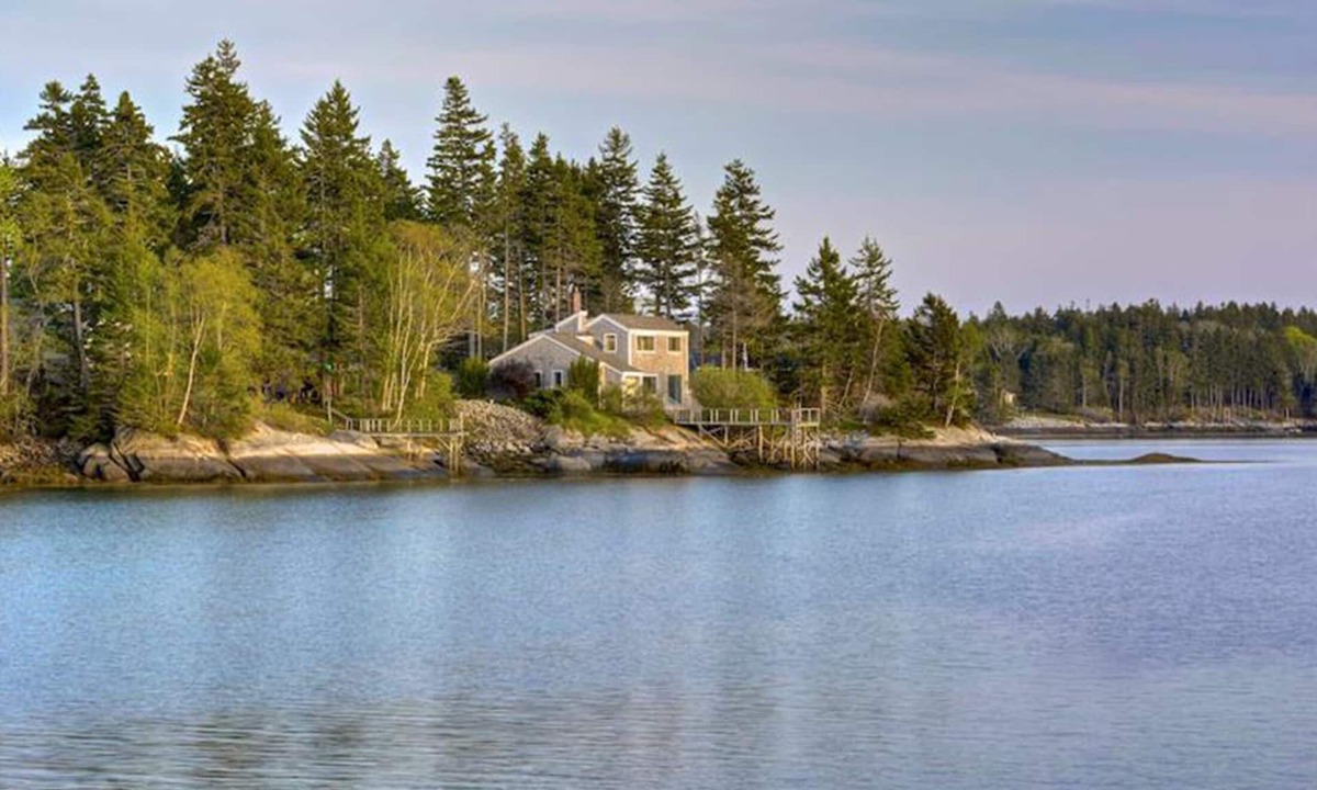 Spruce Head House | Seabreeze Cove Waterfront Cottage
