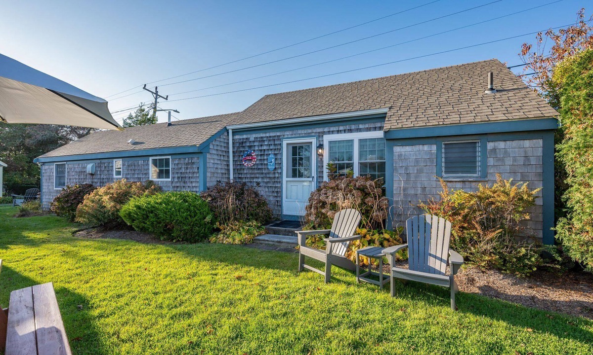 South Yarmouth Cottage | SeaGill Rest & Nest - A Peaceful Ocean Hideaway
