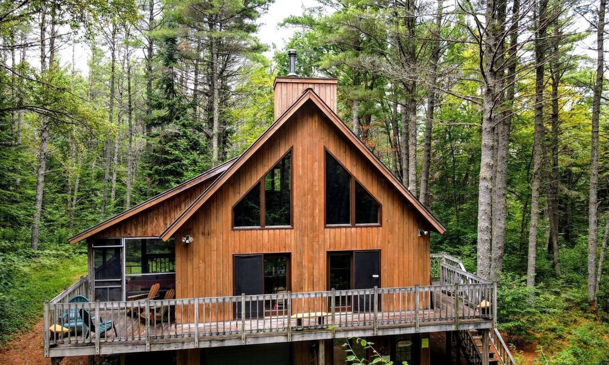 Meacham Cabin | Secluded Cabin Rental in the Adirondack Mountains of Paul Smiths, New York