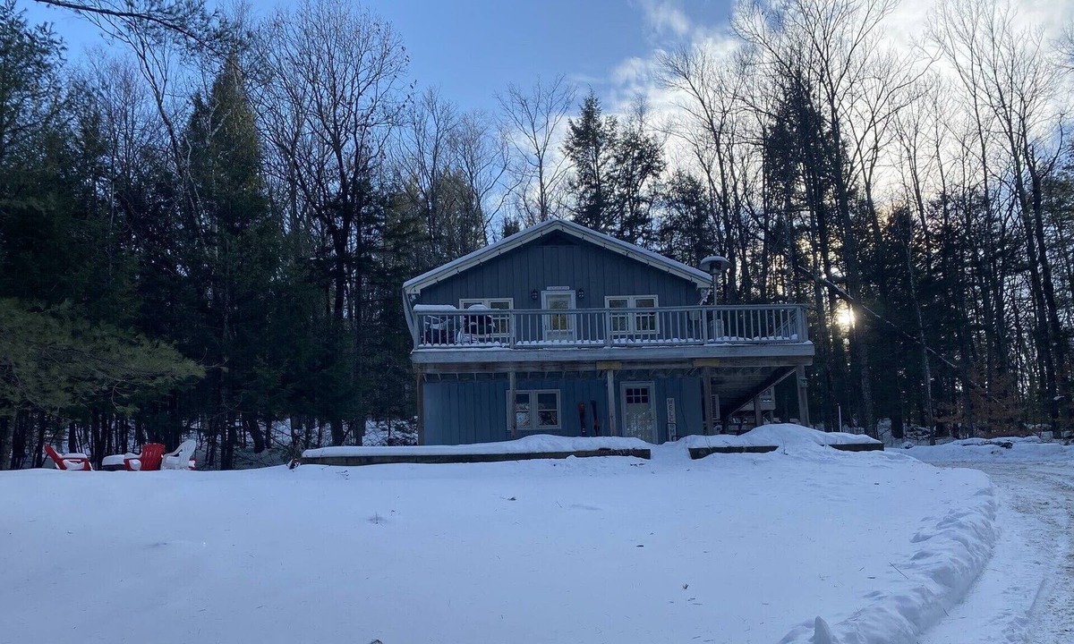 Chester Ski Chalet | Secluded Chalet. Chester, Vermont. Minutes to Okemo