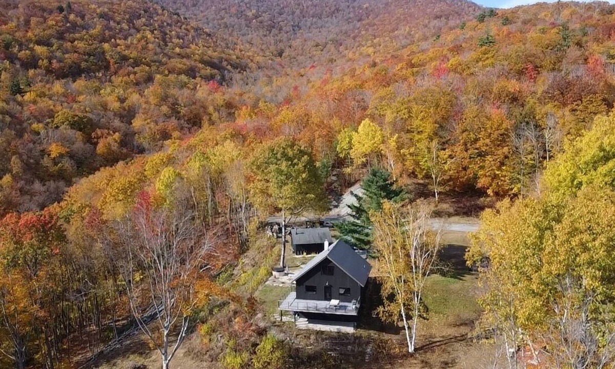 North Pownal Ski Chalet | Secluded Mountain Getaway w/ Panoramic Views