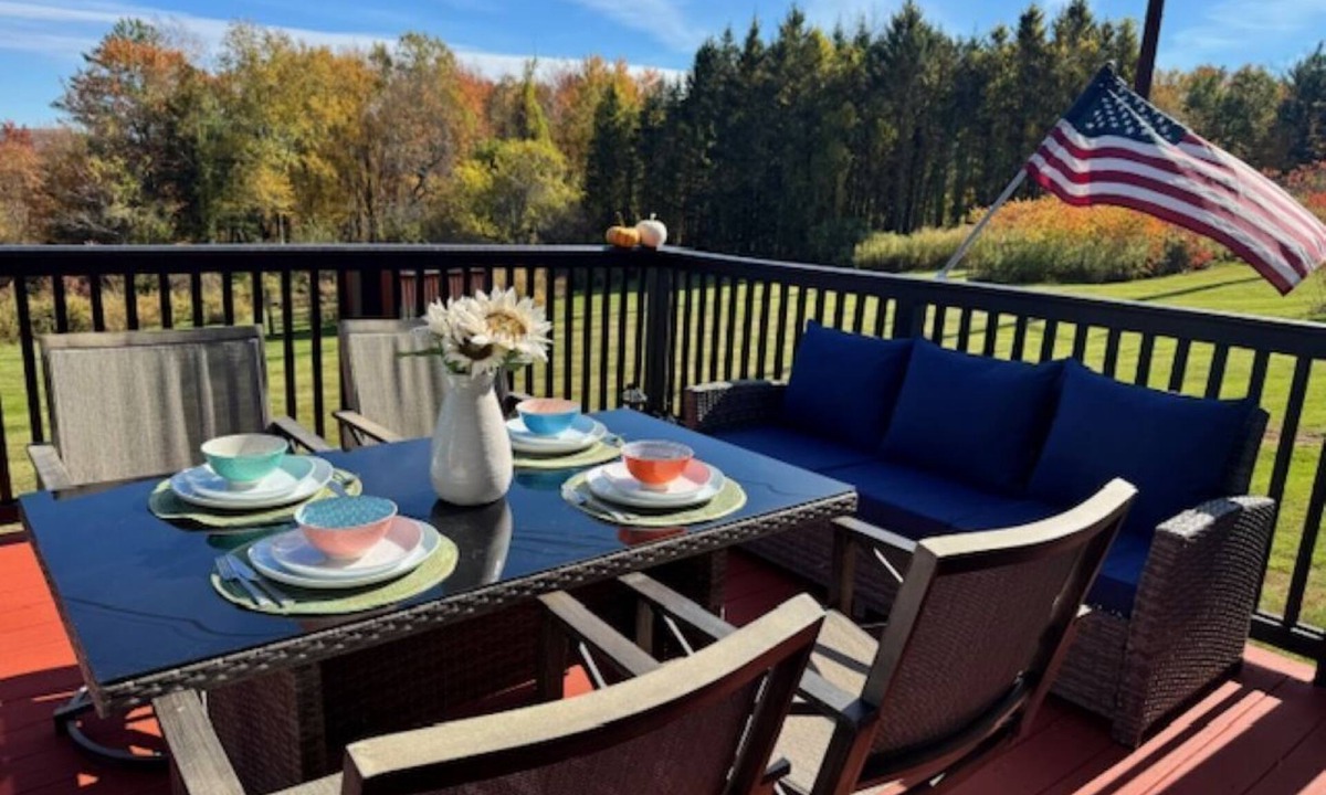 Northfield House | Serene 3-bedroom house in charming Litchfield on 6.5 acres of land.