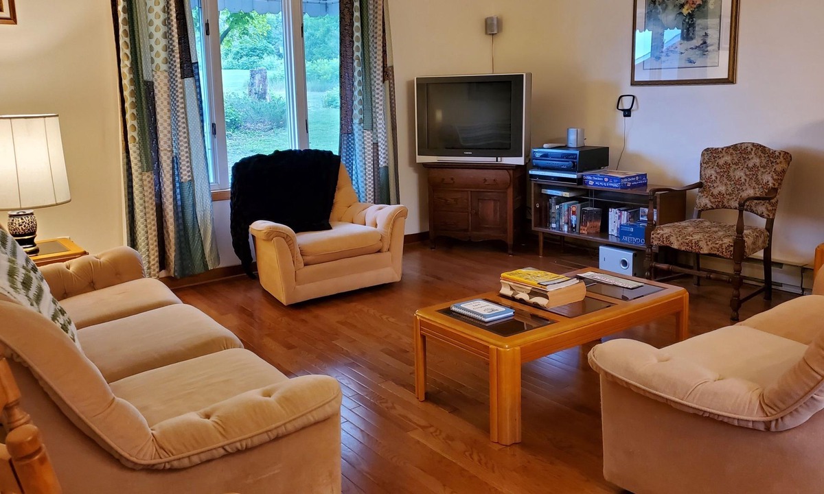 Sheguiandah Bed & Breakfast | Sheg Bay B&B lets you relax, recharge, and rediscover on Manitoulin Island.