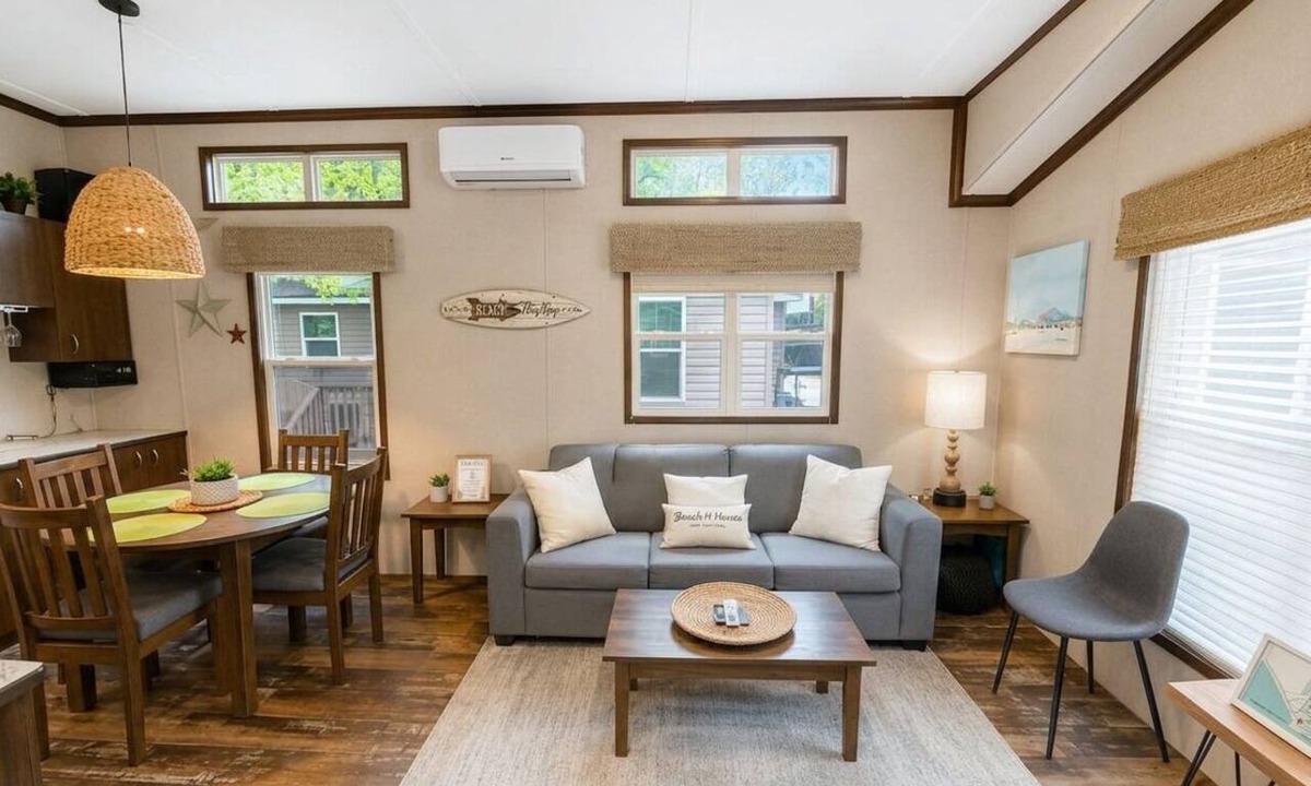 Sherkston Cottage | Sherkston Shores Getaway! Minutes from the Funplex, Elco Beach & Wyldewood Beach