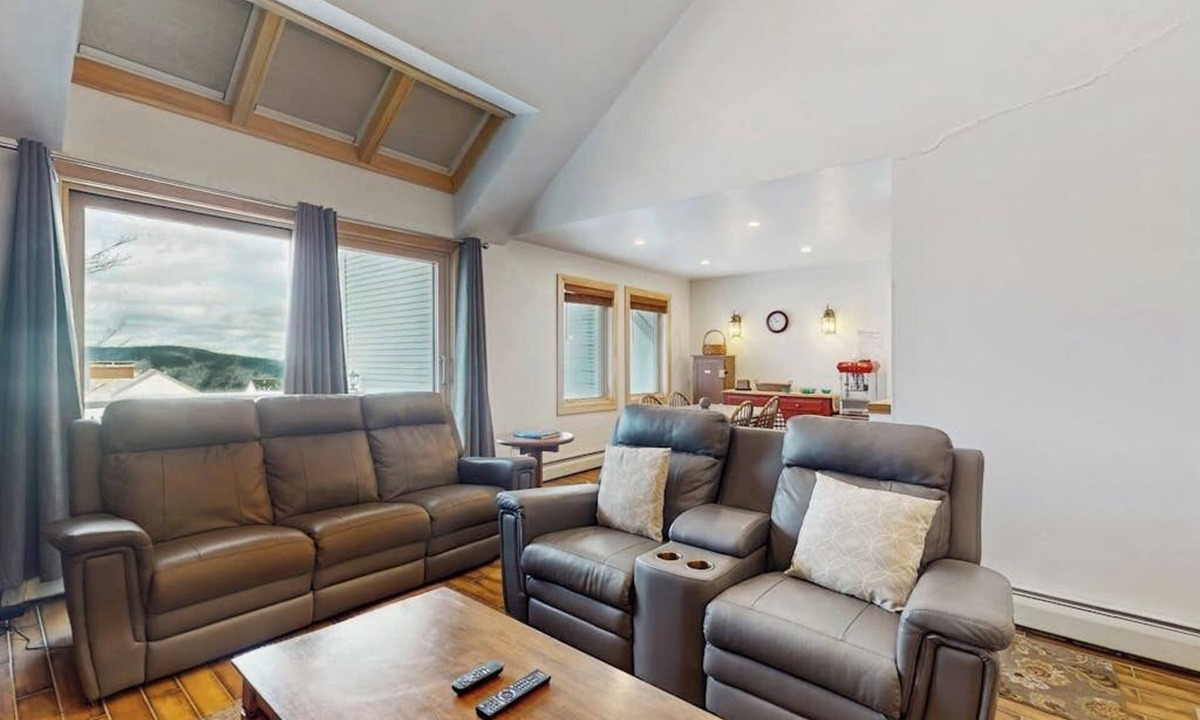 Killington Condo | Ski-In/ski-out condo with views, pool, hot tubs, gym & tennis access