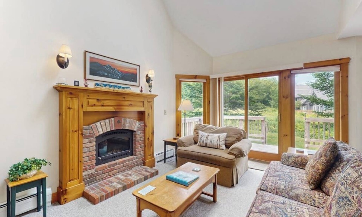 North Troy House | Ski-in/ski-out townhome with great views & deluxe resort amenities