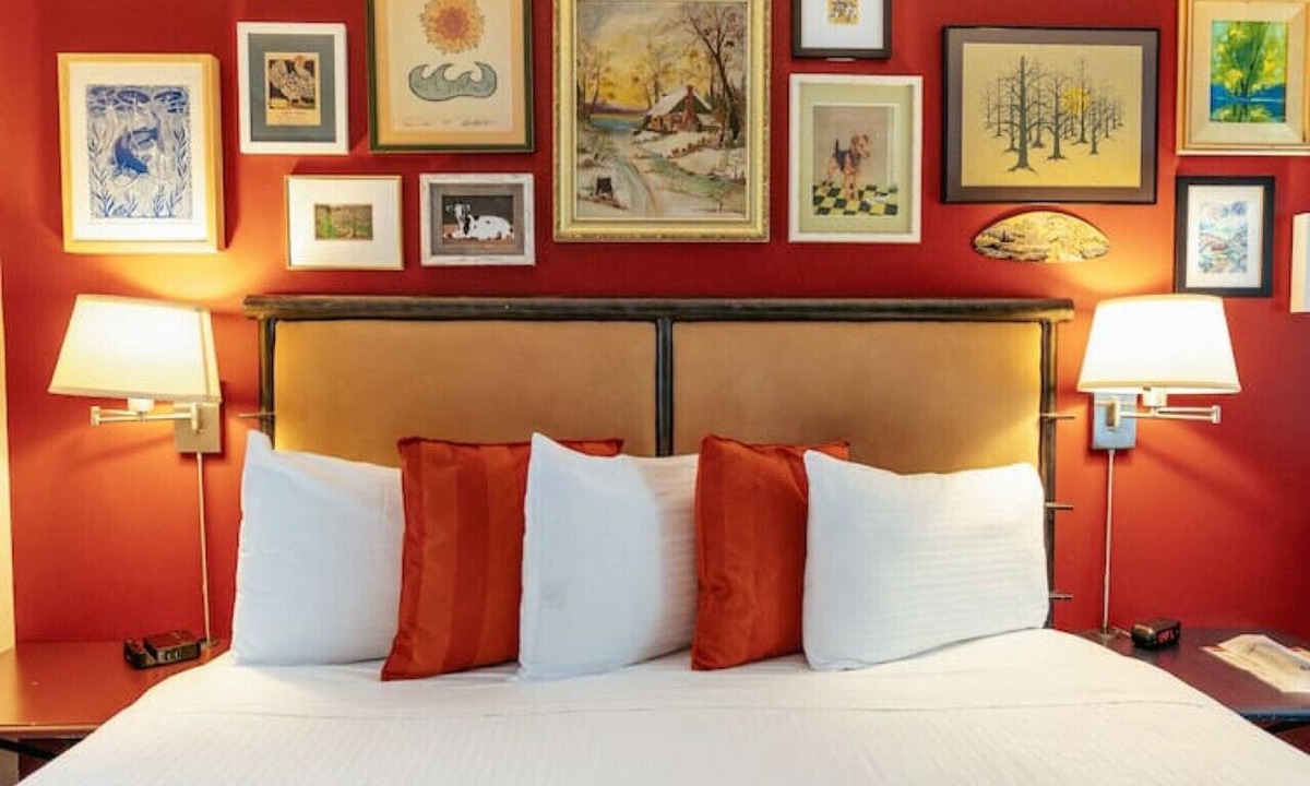 Woodstock Bed & Breakfast | Sleep Woodstock - Dog Friendly King Suite