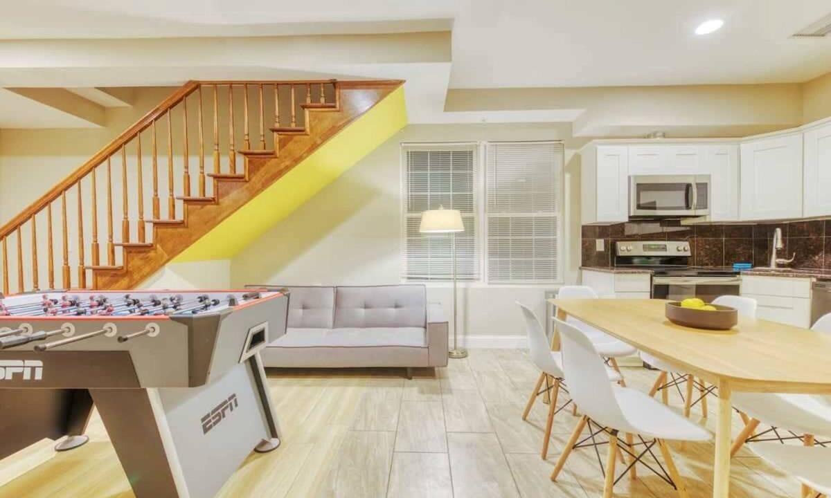 Chinatown Apartment | Sosuite | Foosball 3BR Apt w W/D