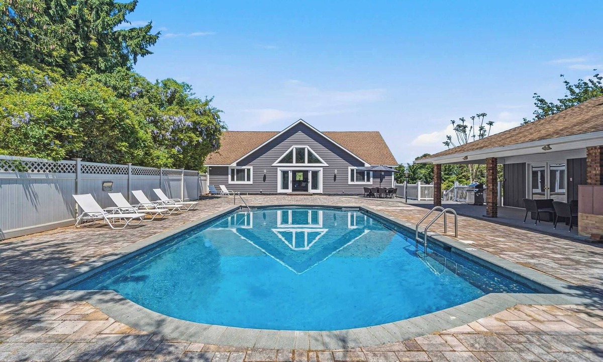 Shinnecock Hills House | Southampton 4BR Home | Pool, Game Room, 1.4 mi to Shinnecock