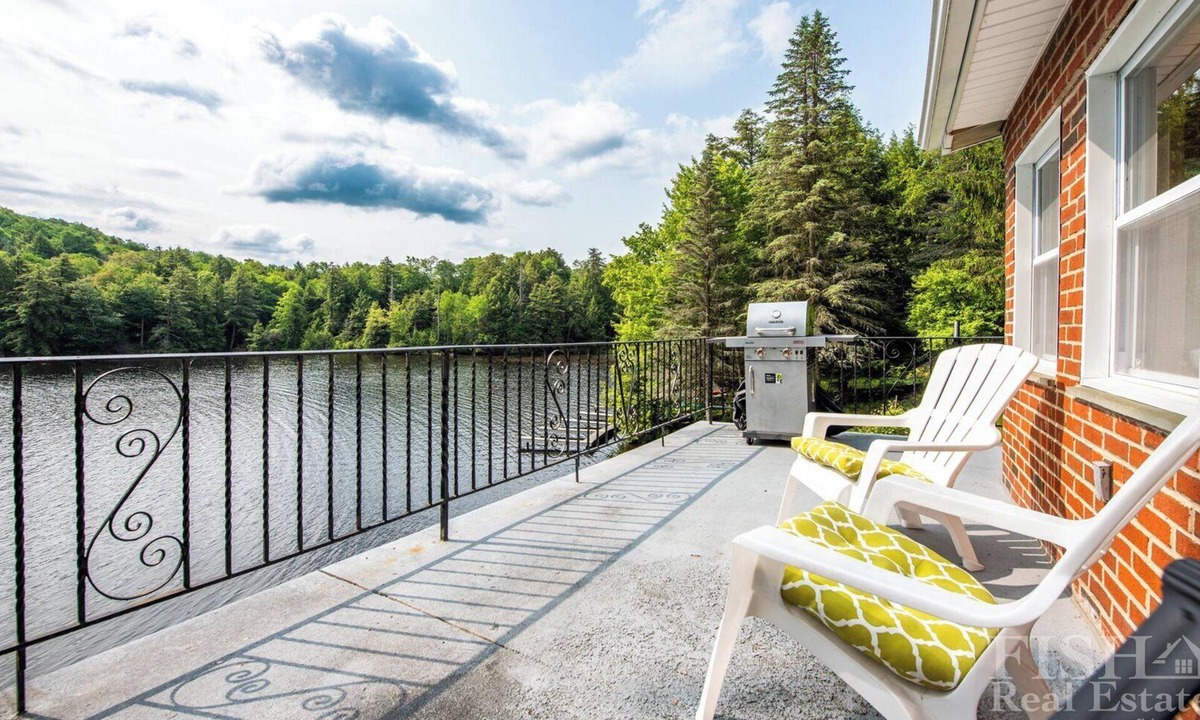 Laporte Cottage | "Southern Shores" on Lake Mokoma