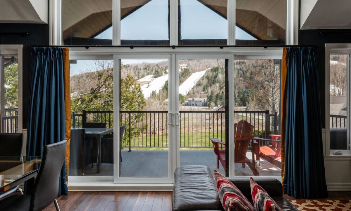 Saint-Sauveur Condo | Spacieux condo 3 chambres - Ski in Ski out St Sau!