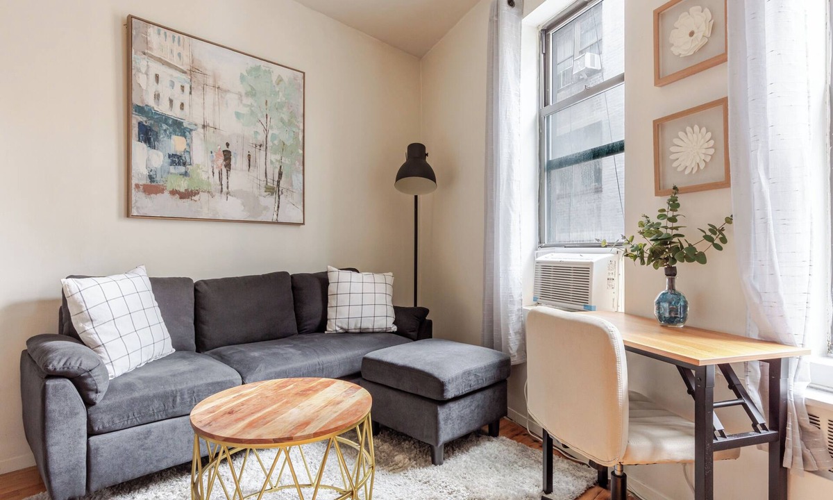 Bloomingdale Apartment | Spacious 2 bed, 1.5 bath unit near Columbia University