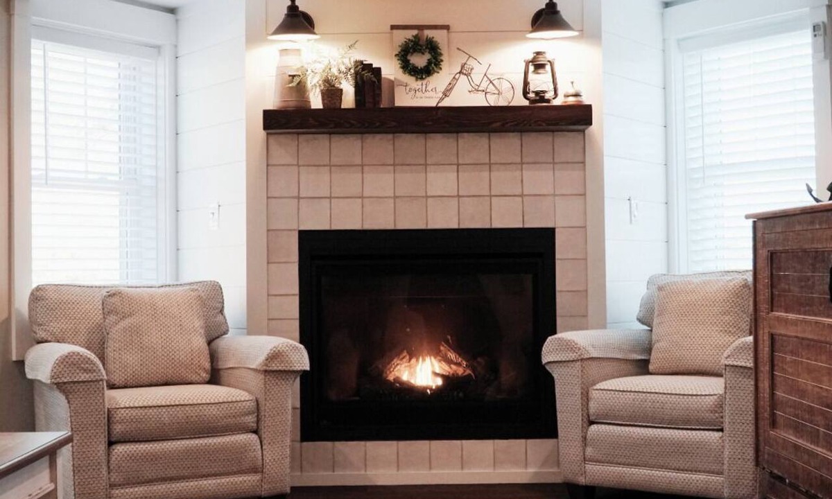 Stonington Apartment | Spacious 2BR Condo - Minutes to DT Mystic