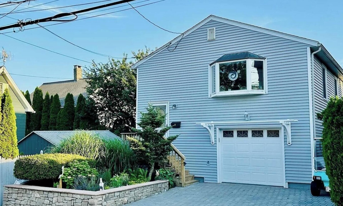 Milford House | Spacious 3 Bedroom, 2 Bath Home Steps From the Water & Local Hotspots