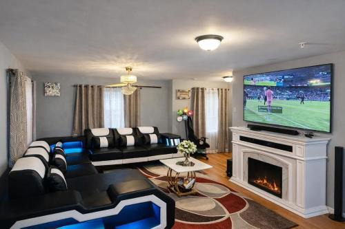 Worcester House | Spacious 3 bedroom duplex home inside Worcester
