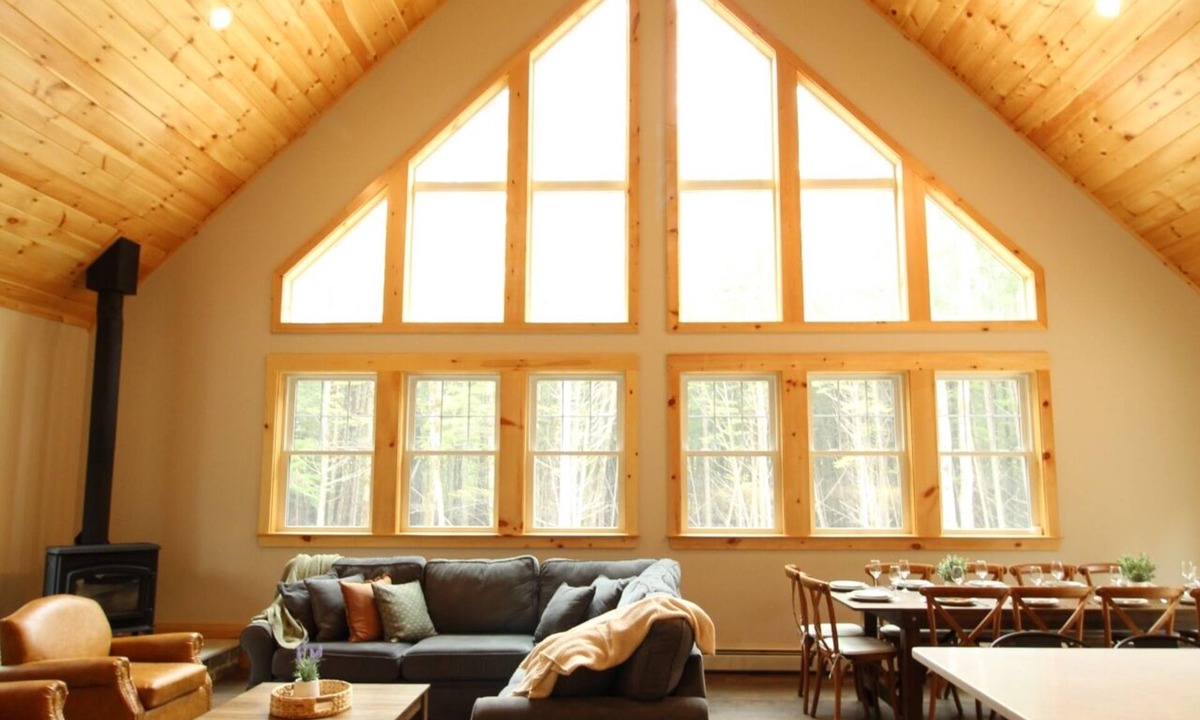 Brownfield House | Spacious 5-bedroom house with short walk to the banks of the Saco river