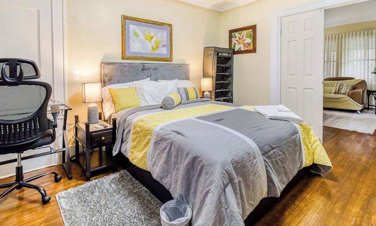 Rochester House | Spacious 5-bedroom house in gorgeous Rochester with AC