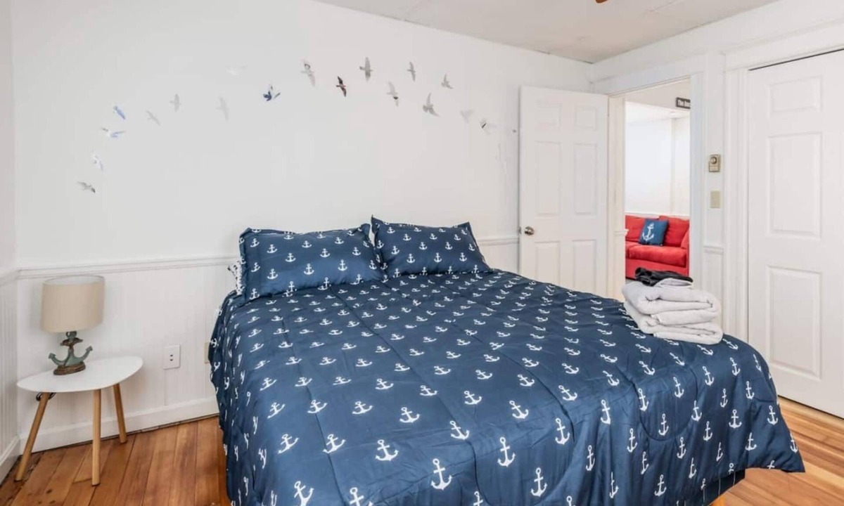 Old Orchard Beach House | Spacious 5 BR Coastal Retreat - Perfect 4 Groups