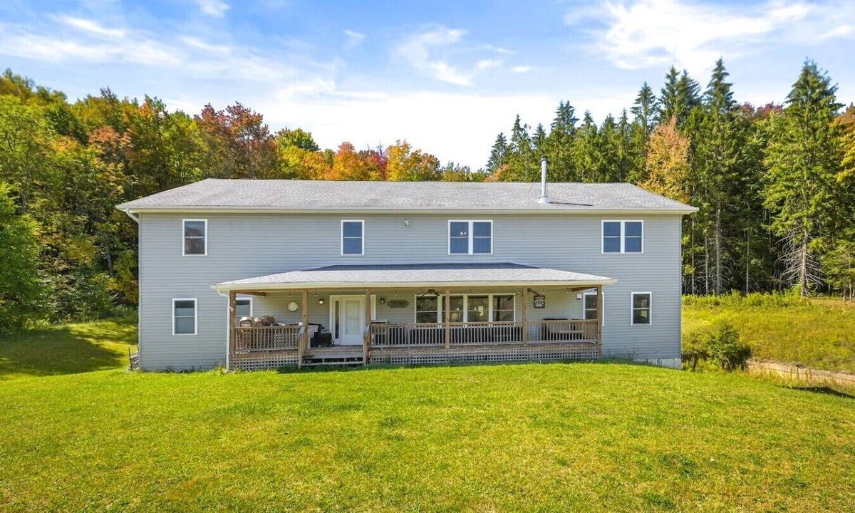 Andes House | Spacious 9BR Catskills Retreat Views + Game Room