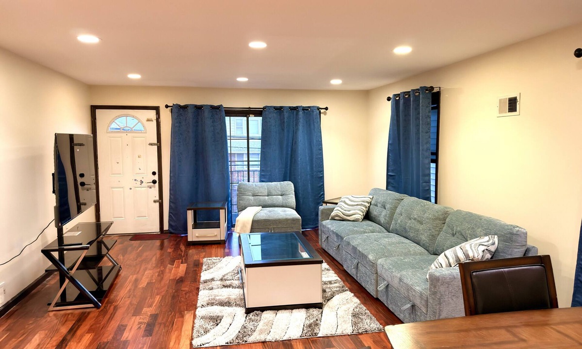 North Bergen Apartment | Spacious and Stylish 3BR in North Bergen; 5 miles from NYC and MetLife stadium