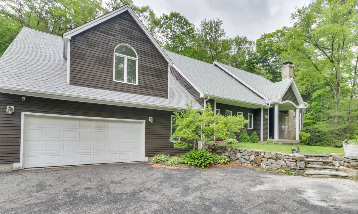 Winsted House | Spacious Barkhamsted Home: Private & Peaceful!