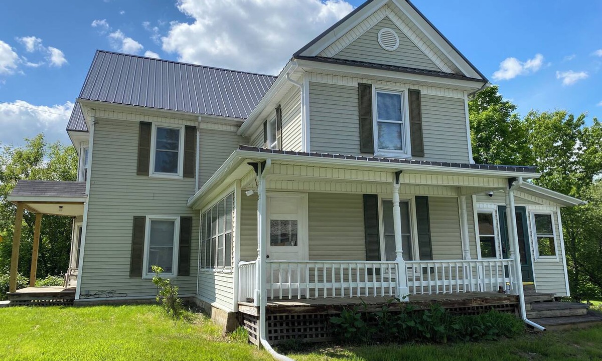 North Troy House | Spacious, family-friendly 6BR home, near Jay Peak