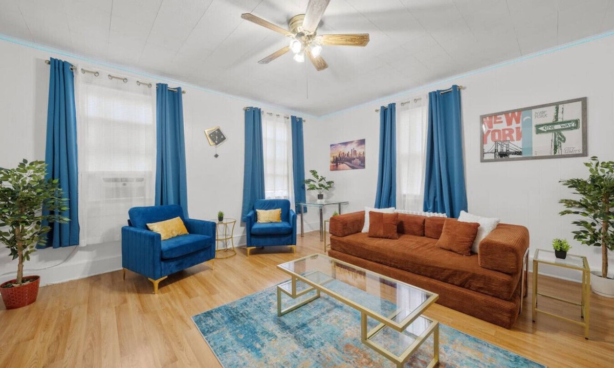 Constable Hook House | Spacious, Family-Ready Stay Minutes from Manhattan