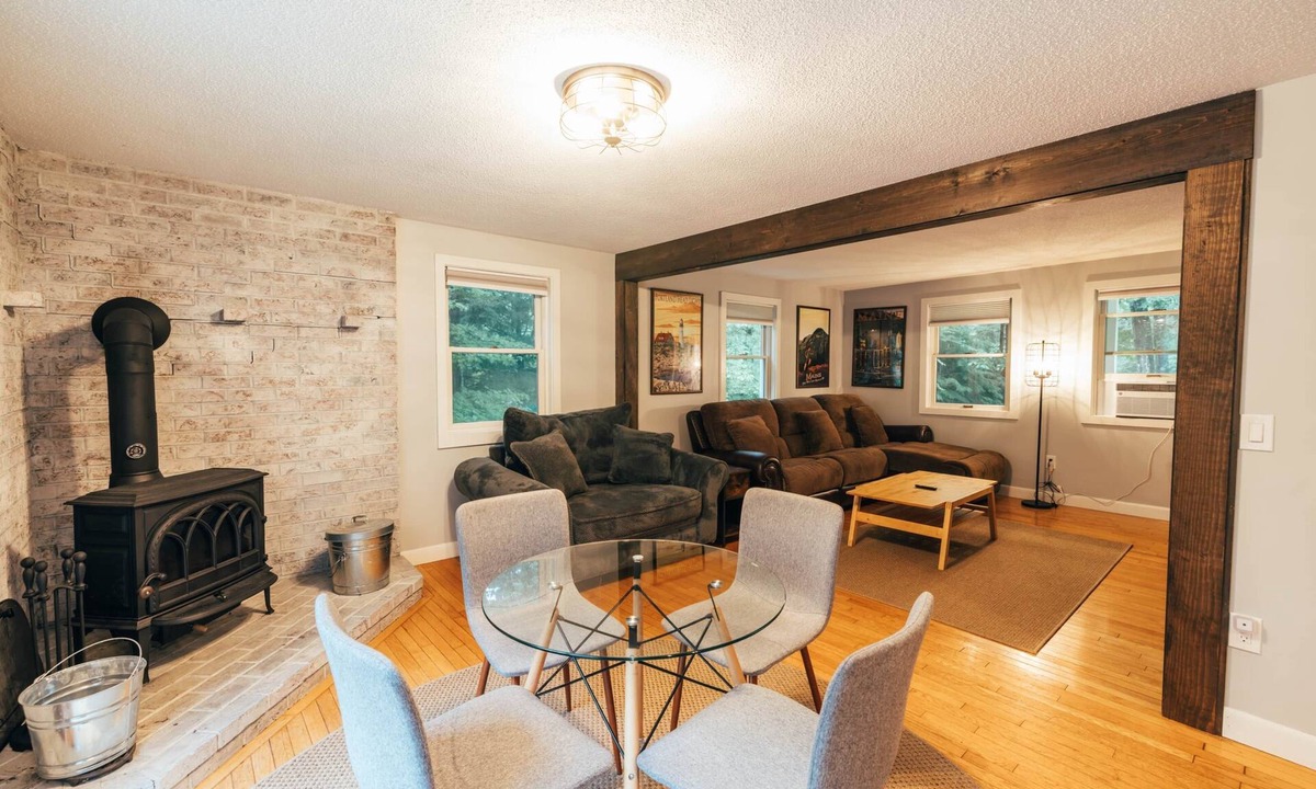 Freeport House | Spacious Freeport Home Near LL Bean, Fire Pit & Bradbury Mountain State Park