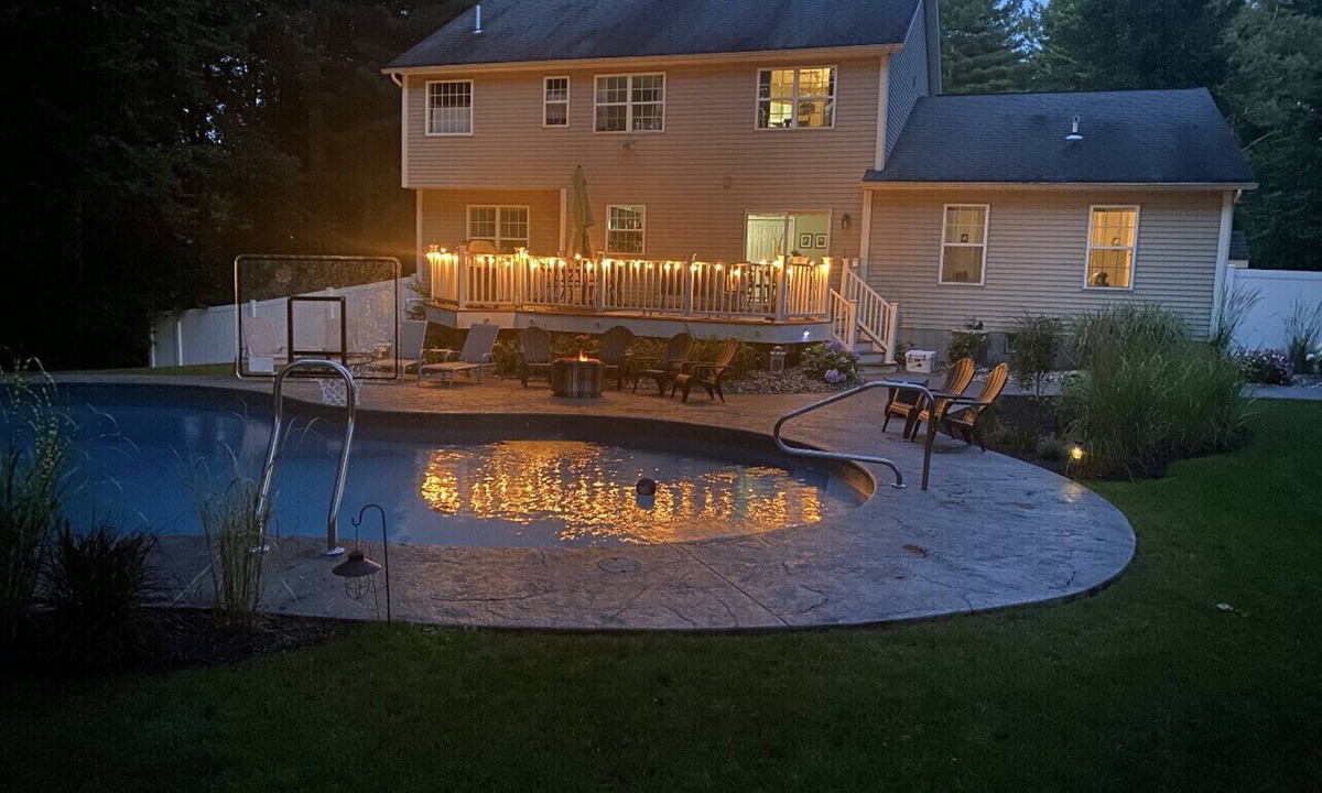 Gansevoort House | Spacious home close to Saratoga Race Course, Saratoga Lake, and Lake George!