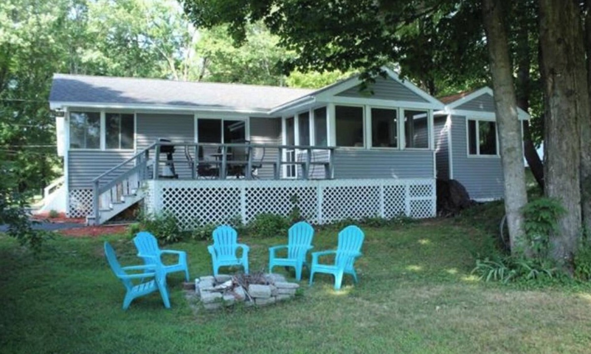 Center Ossipee House | Spacious, Renovated 2-Bedroom Home on the Golf Course!