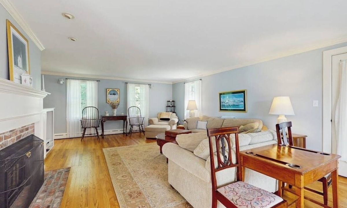 Manchester House | Spacious village house, dog-friendly, patio, fireplace, a/c, air hockey, w/d