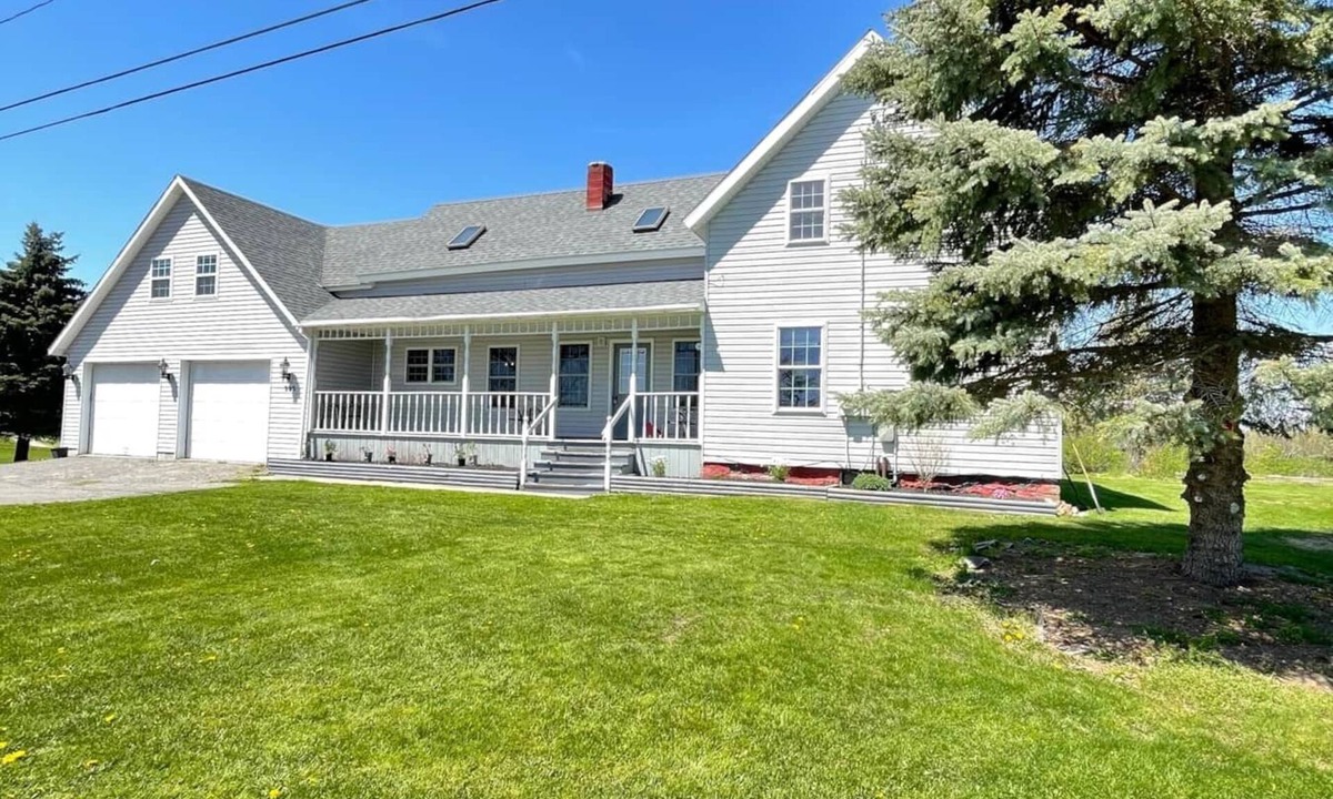 Town of Macomb House | Spacious Waterfront Cottage on Black Lake fits up to 10