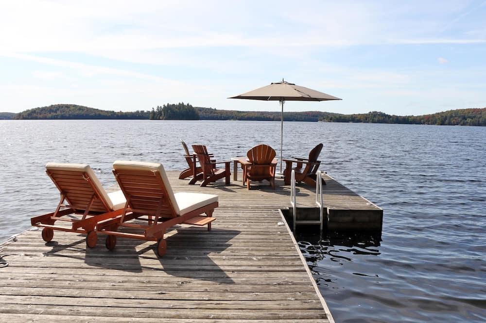 Huntsville Cottage | Spectacular south views at this 4 bed, 4 bath lake retreat!