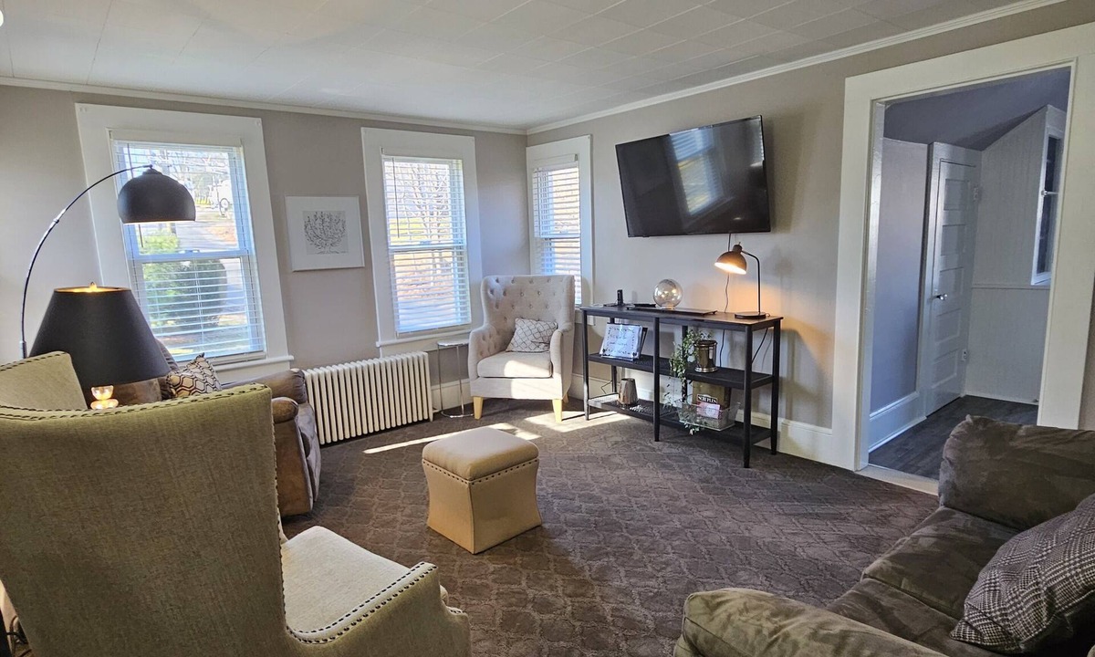 Watertown Apartment | Steele Brook Manor Tranquil get away nestled in Litchfield County.