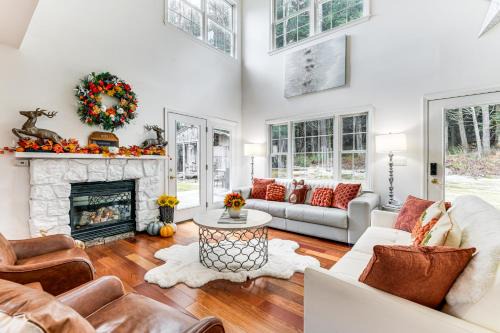 Morrisville House | Sterling Valley Home ~ 9 Mi to Stowe Mountain!
