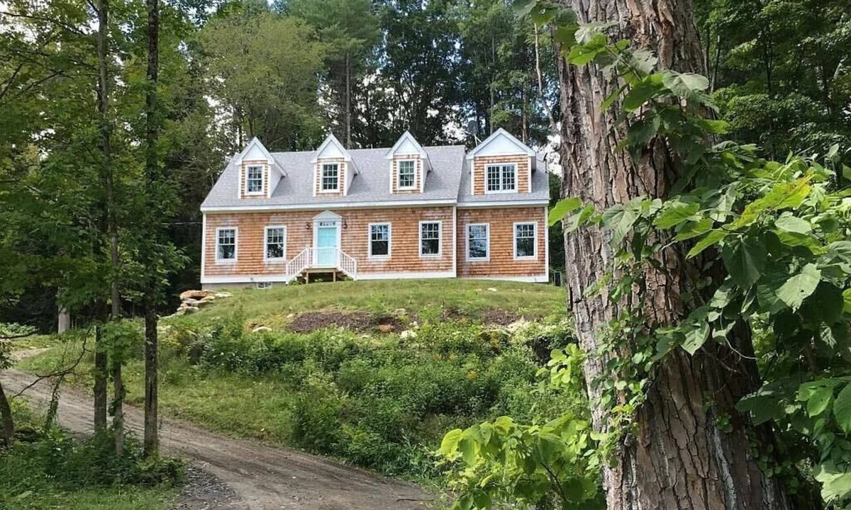 Glendale House | Stockbridge house 17 minutes from Tanglewood. Four bedroom, three bathroom.