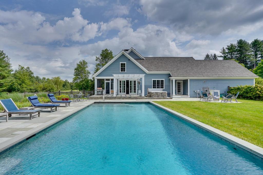 Stockbridge House | Stockbridge Retreat w/Pool & Hot Tub!