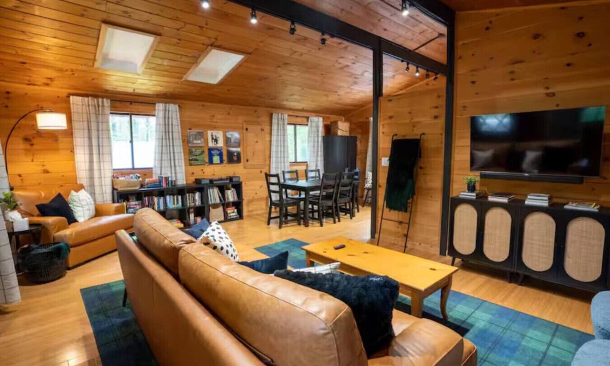 Intervale House | Story Land- Fall Foliage - Attitash - Fire Pit