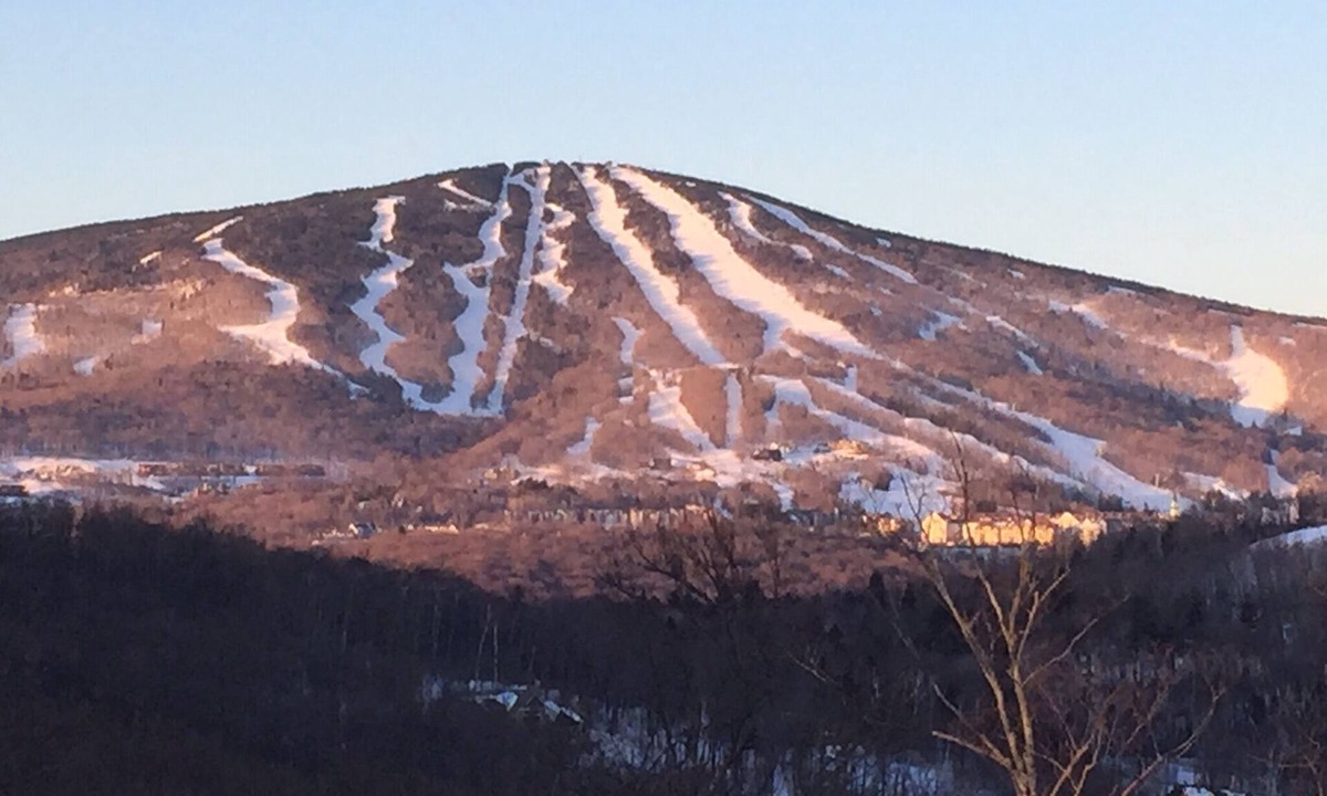 Stratton Mountain House | Stratton Vermont Ski Chalet with simply some of the best views in Vermont.
