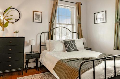 Mill River Apartment | Studio in Little Italy
