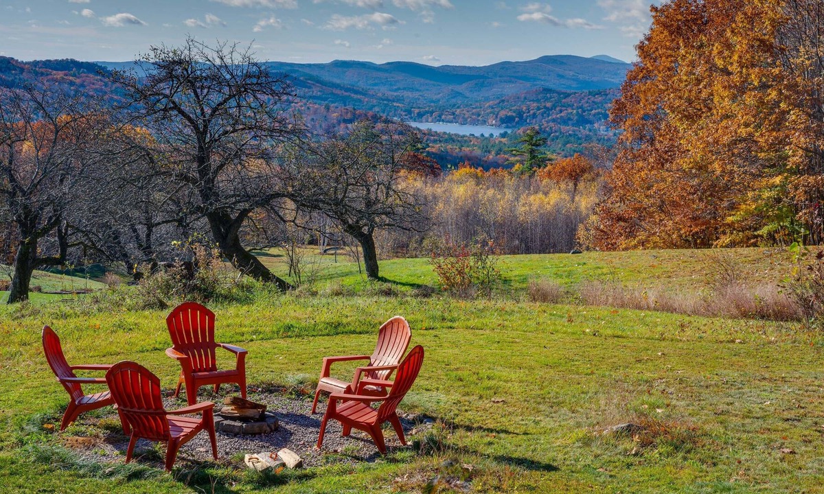 Bridgewater House | Stunning Newfound Lake Hideaway: Fireplace & Grill