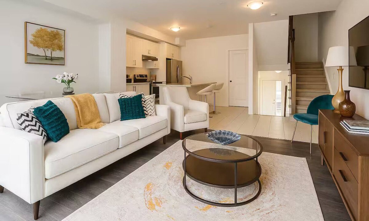 Whitby House | Stylish 4BR Townhouse + Game Room Near Downtown