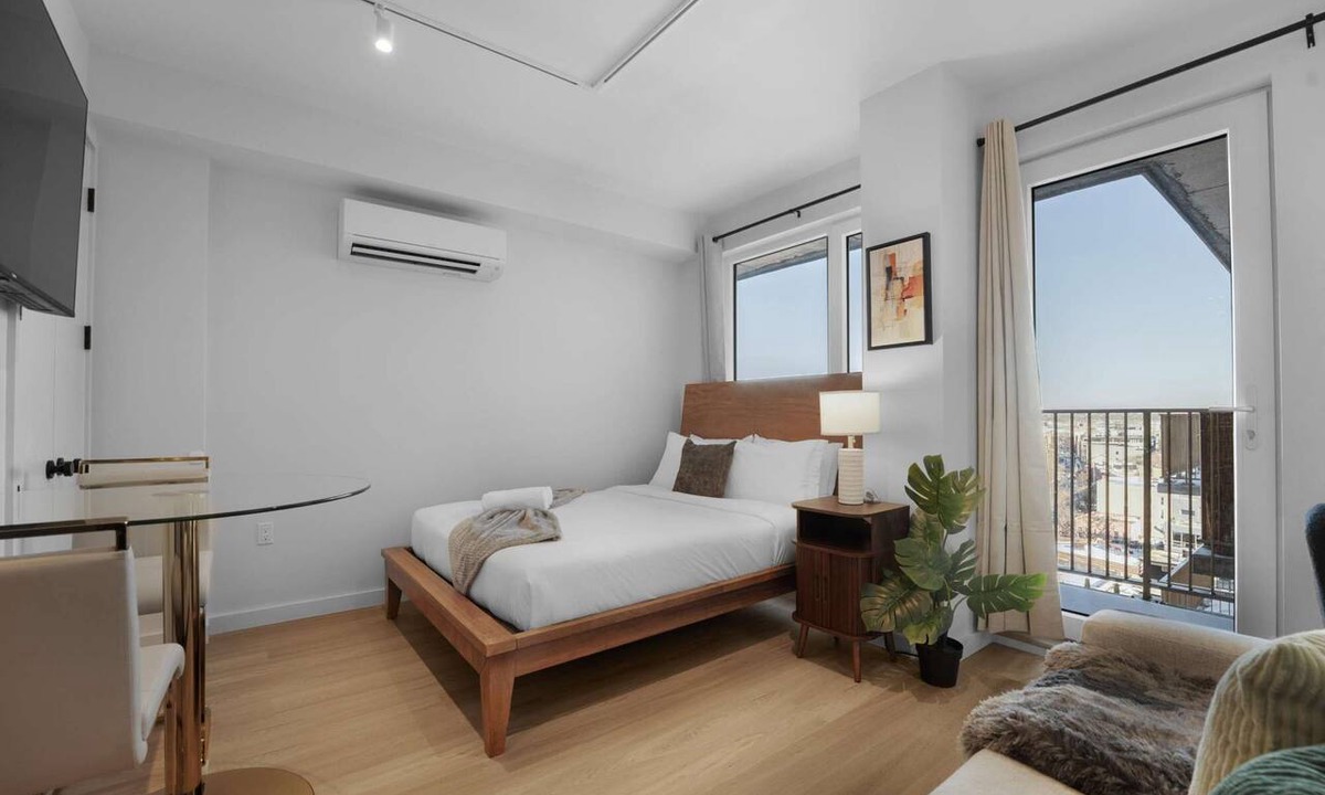 Greenpoint Apartment | Stylish Brooklyn Studio Near the G Train | Sleeps 3