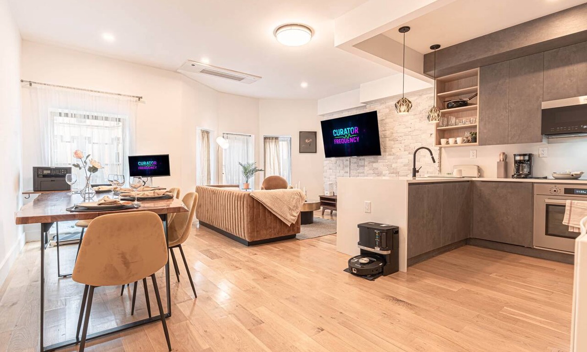 Bushwick Apartment | Stylish & Renovated 2Bd/2Ba+W/D&Balcony (Spacious)