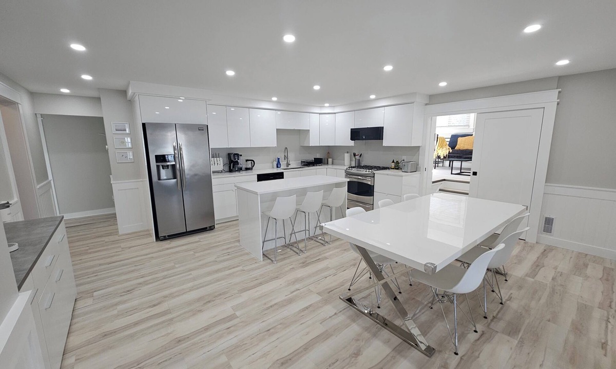 Amherstview House | Stylish Stay in the Heart of Kingston – Steps from the Waterfront
